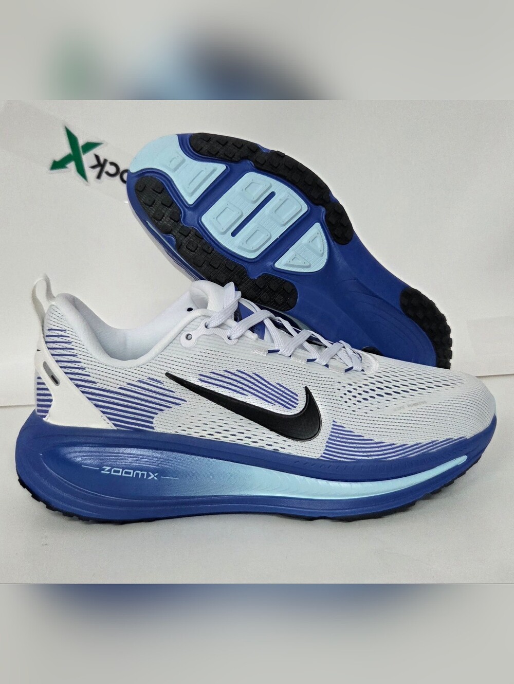 Nike Vomero 18 Mens Running Shoes Size 10 NWB!!